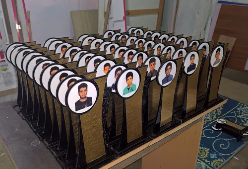 laser-cutter-plexi-plastic-foam-image-3
